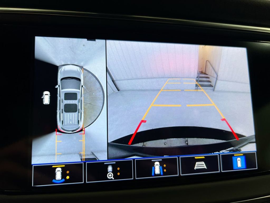 Used 2024 Buick Enclave Avenir AWD/4WD image 15
