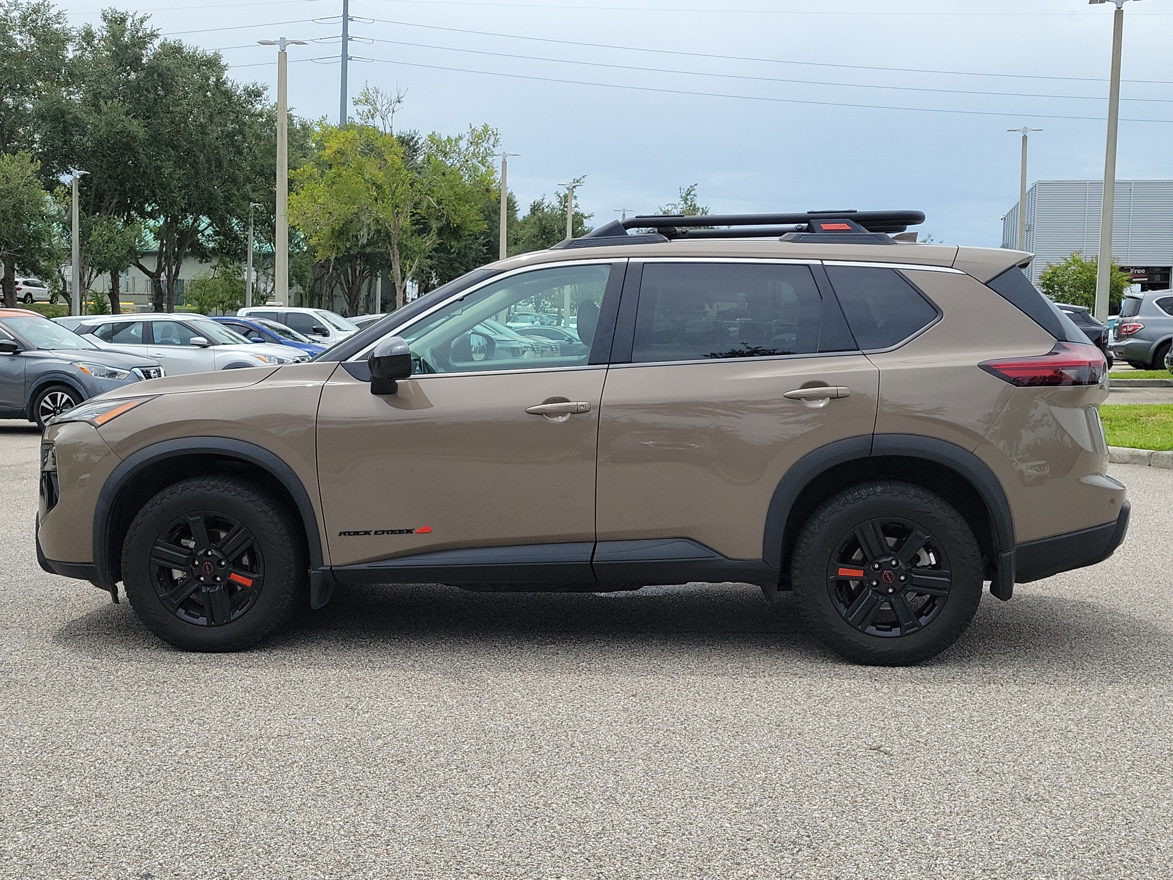 Certified 2025 Nissan Rogue SV AWD/4WD image 9