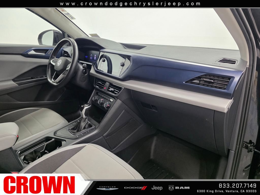 Used 2022 Volkswagen Taos SE FWD image 11