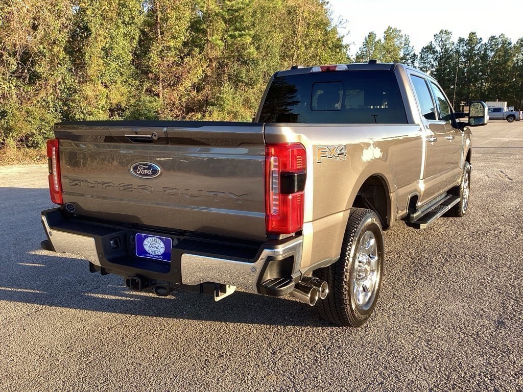 Used 2023 Ford F250 Lariat w/ Chrome Package image 4