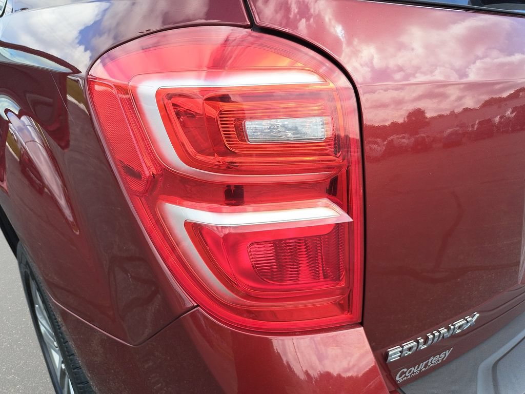Used 2017 Chevrolet Equinox Premier w/ Enhanced Convenience Package FWD image 31