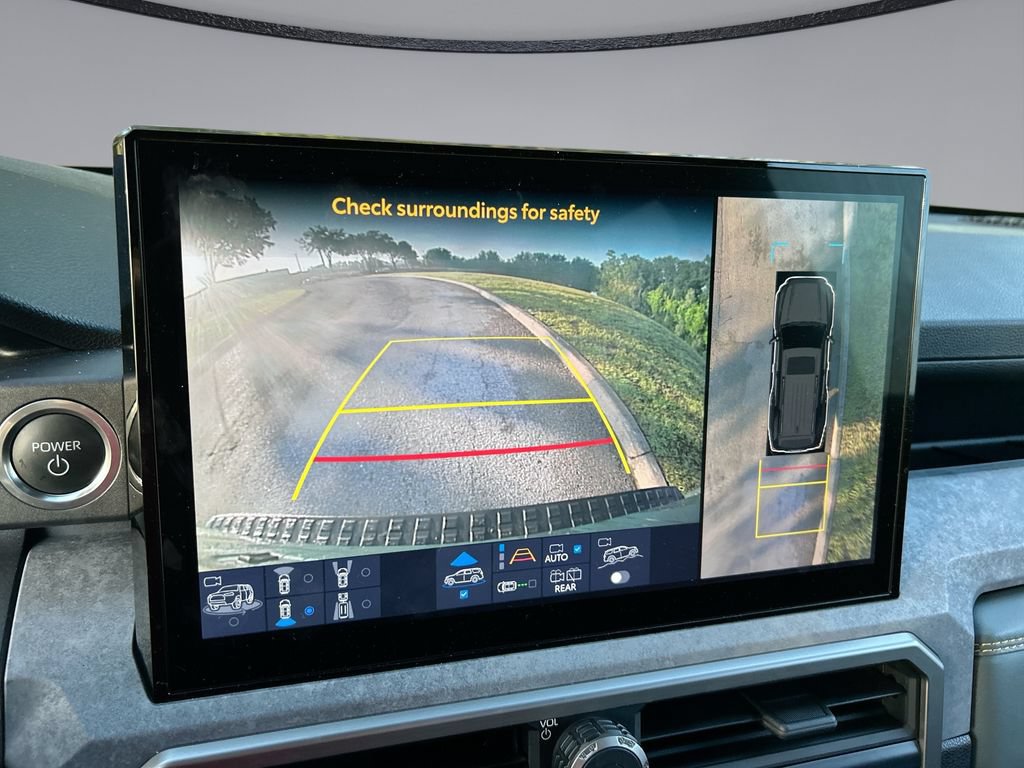 Certified 2025 Toyota 4Runner Platinum AWD/4WD image 17