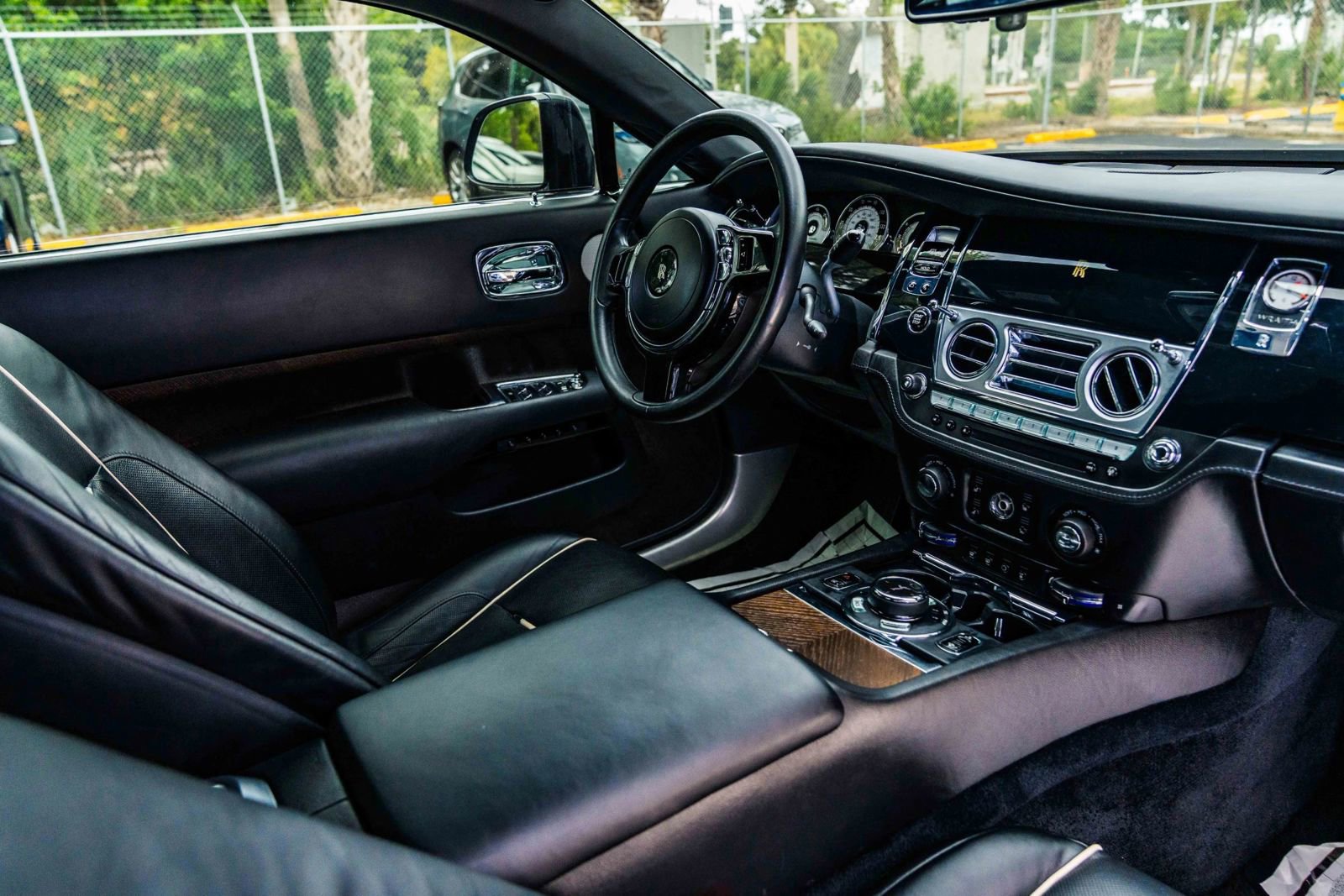 Used 2015 Rolls-Royce Wraith RWD image 35