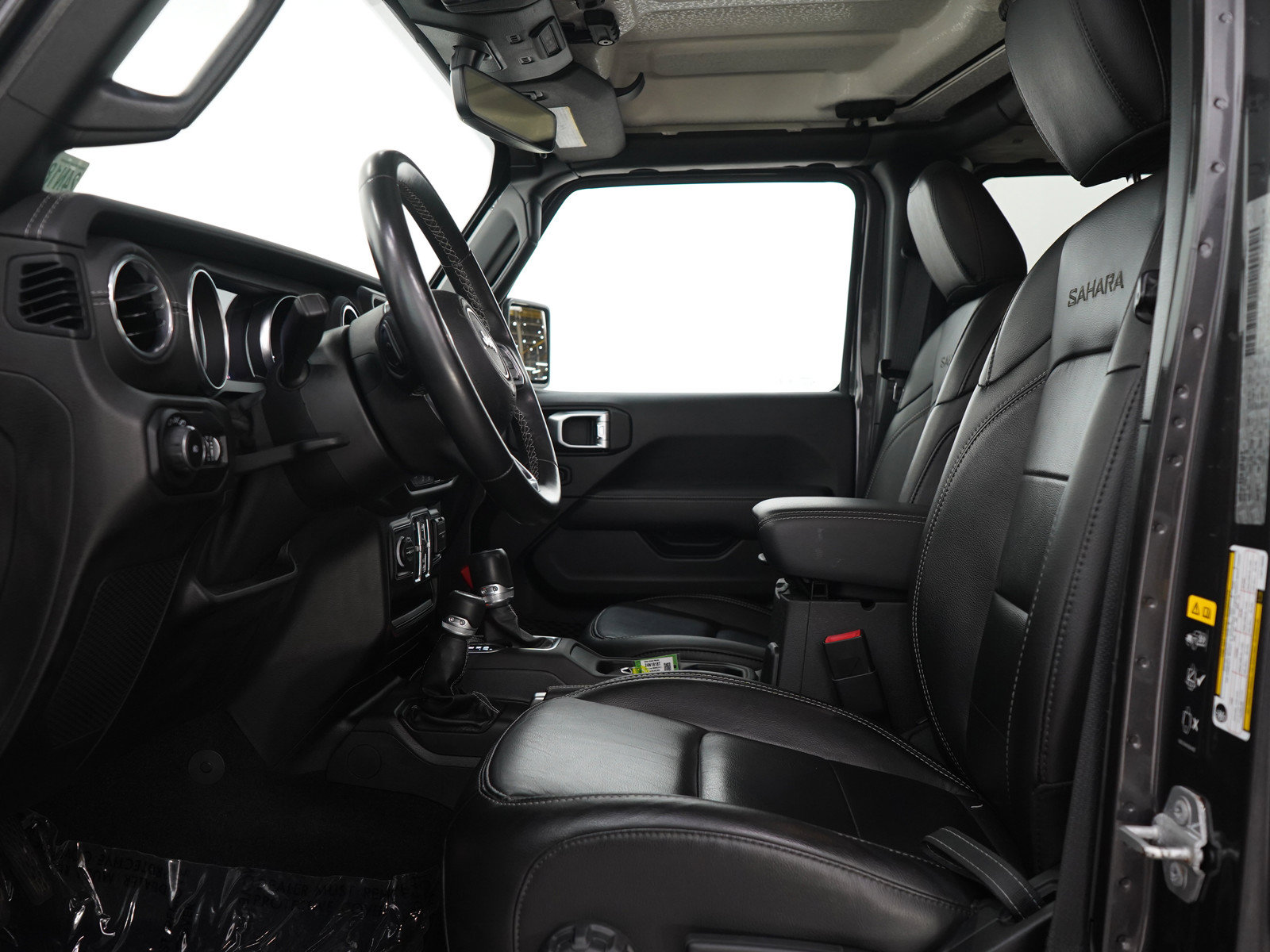 Used 2020 Jeep Wrangler Unlimited Sahara AWD/4WD image 24