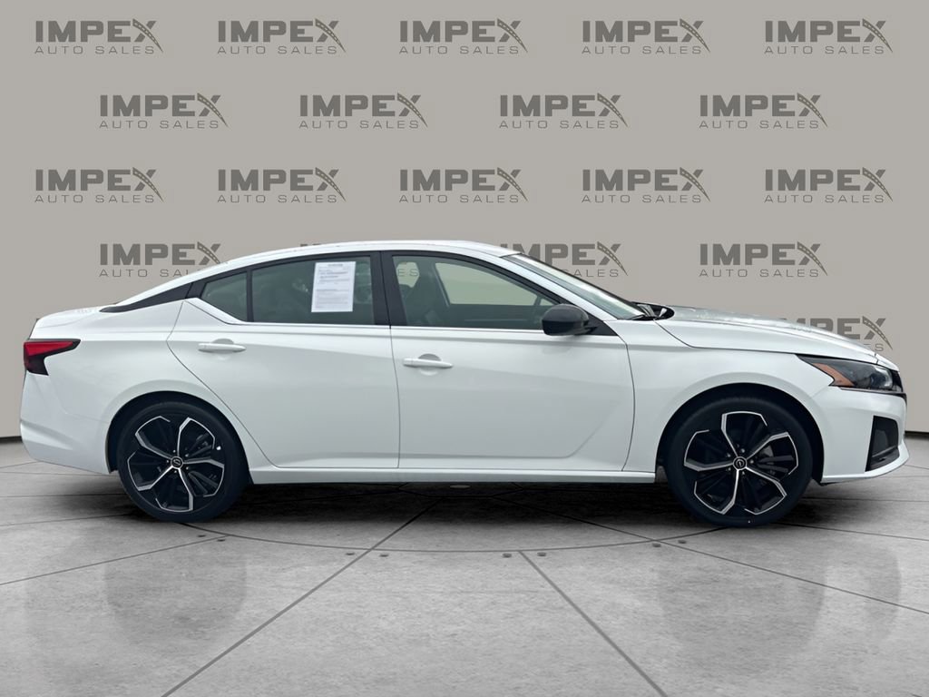 Used 2025 Nissan Altima 2.5 SR image 6