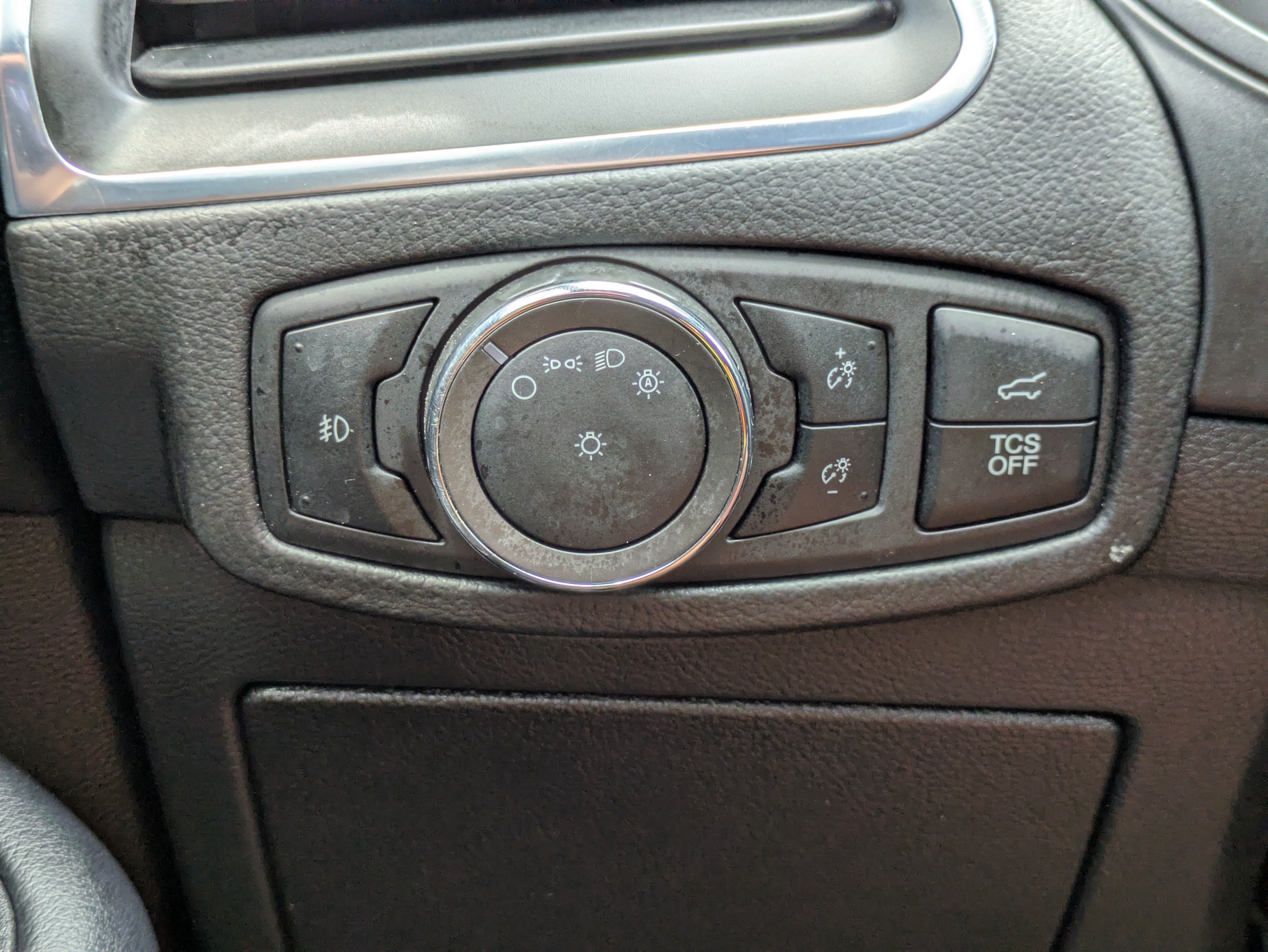 Used 2024 Ford Edge Titanium AWD/4WD image 38