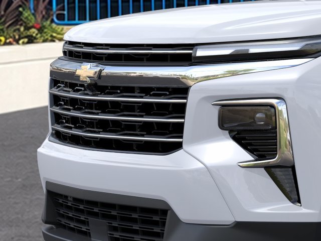 New 2027 Chevrolet Traverse LT w/ Sun and Wheel Package FWD image 13