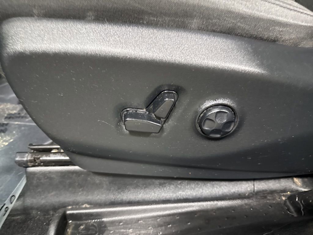 Used 2019 Chrysler Pacifica Touring Plus w/ S Appearance Package image 18