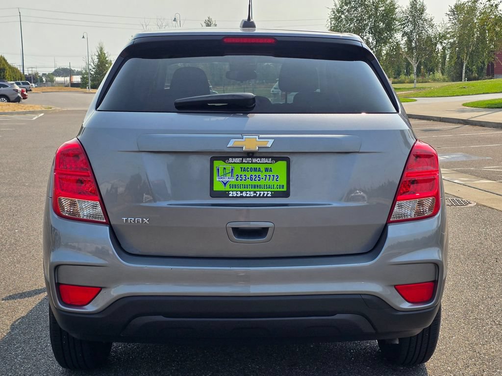 Used 2020 Chevrolet Trax LS w/ Tint and Cruise Package FWD image 4