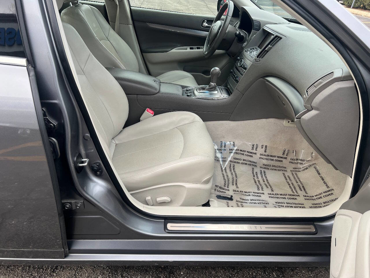 Used 2012 INFINITI G37 x w/ Premium Pkg image 24