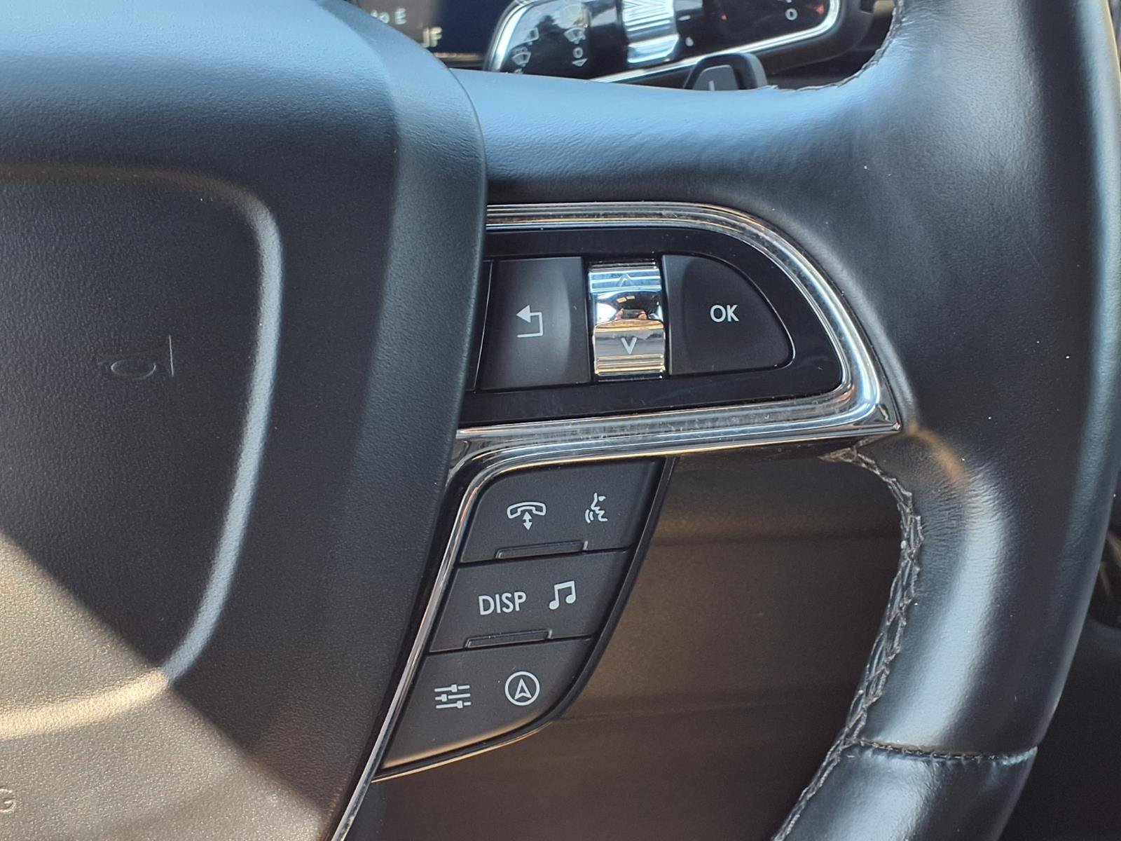 Used 2024 Lincoln Navigator Premiere AWD/4WD image 16