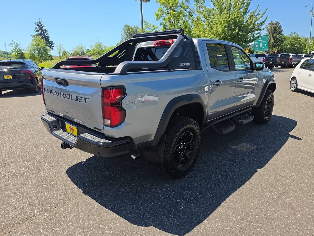 Certified 2025 Chevrolet Colorado ZR2 w/ Midnight Edition AWD/4WD image 6