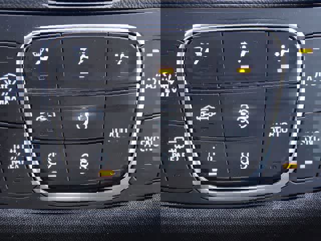 Used 2024 Chevrolet Malibu LT image 30