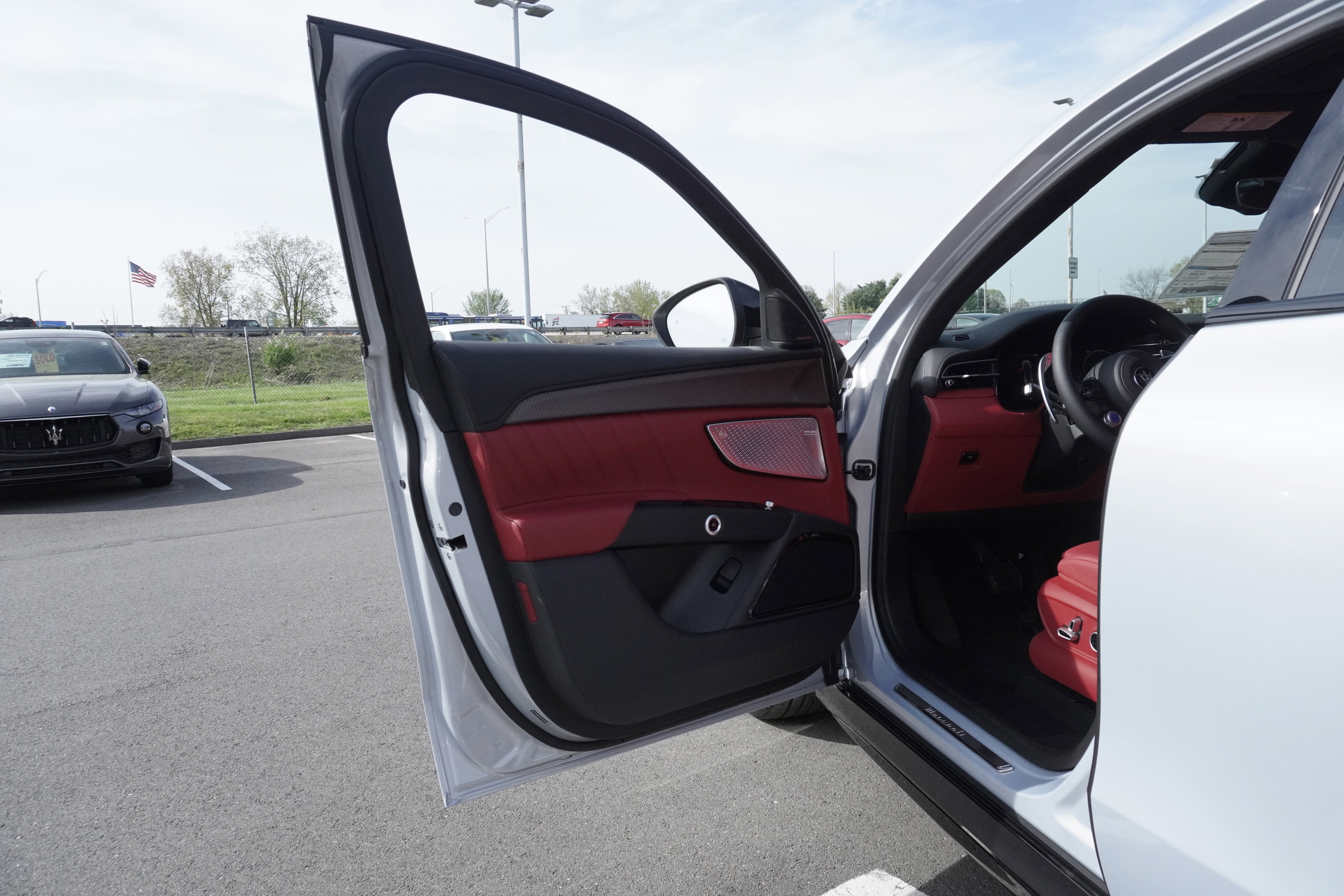 New 2025 Maserati Grecale Folgore image 15