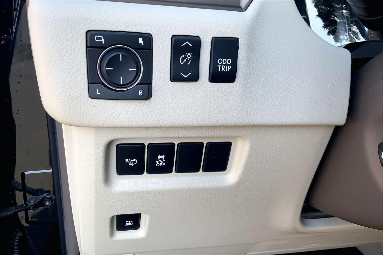Used 2017 Lexus GX 460 Premium AWD/4WD image 36