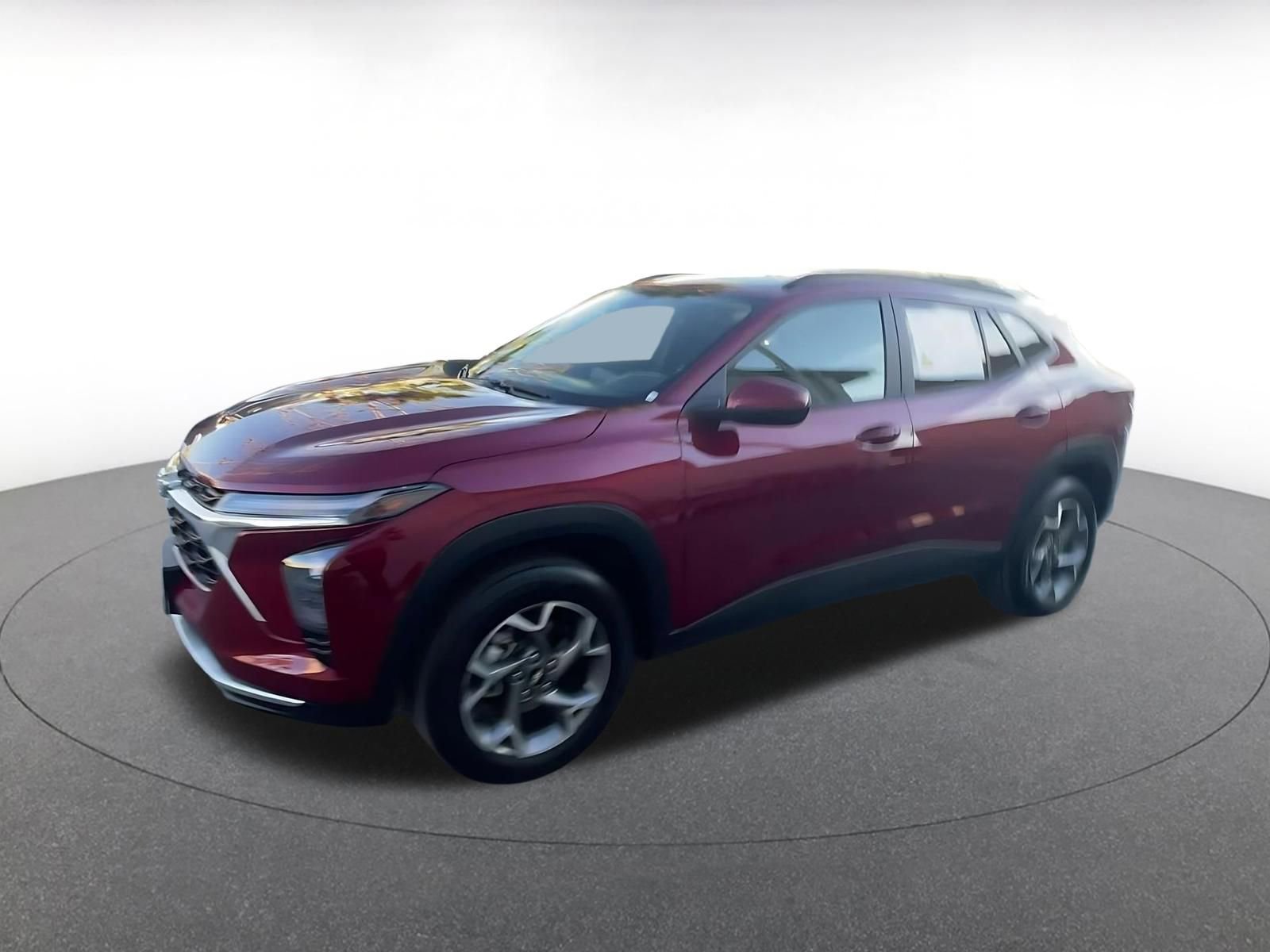 Used 2025 Chevrolet Trax LT w/ LT Convenience Package image 8