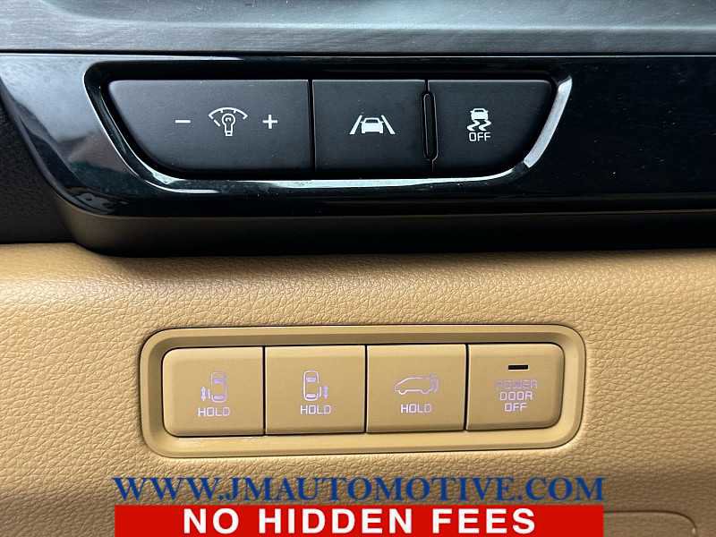 Used 2022 Kia Carnival EX FWD image 37