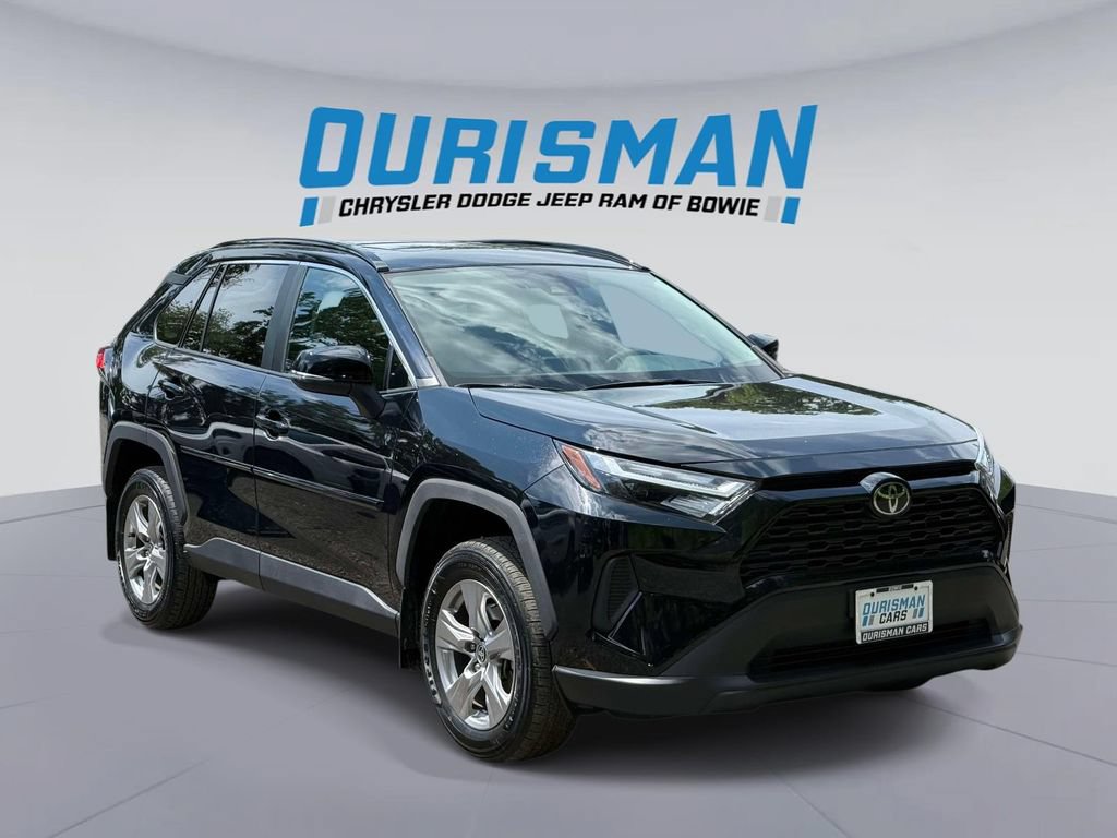 Used 2022 Toyota RAV4 XLE w/ Convenience Package AWD/4WD image 1