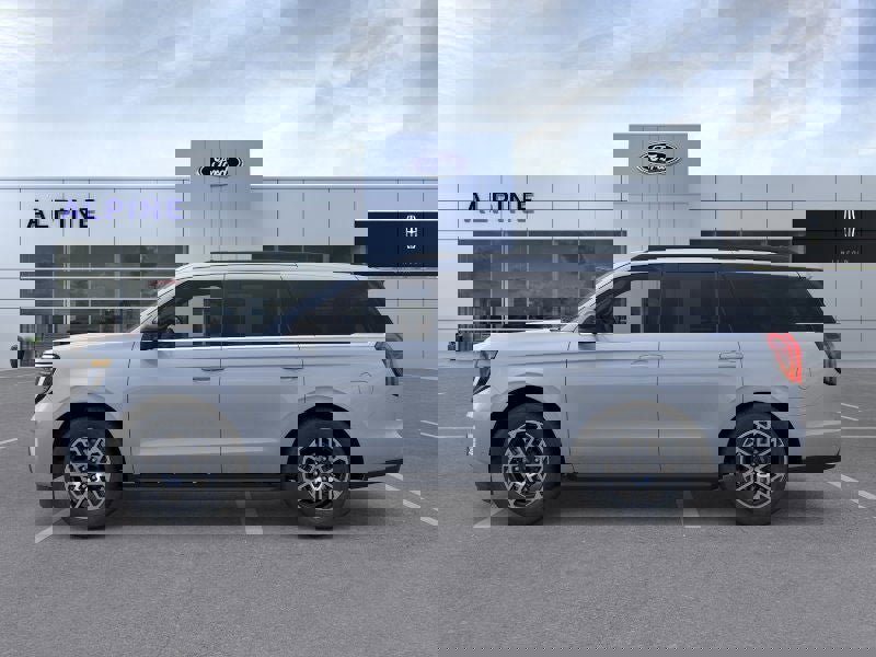 New 2025 Ford Expedition Active image 3