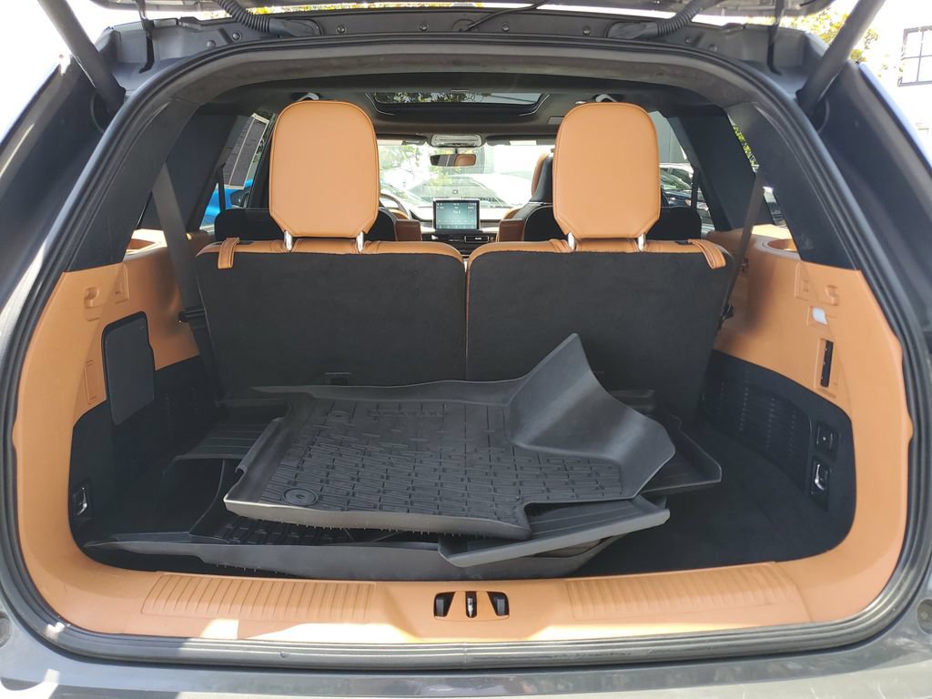 Used 2020 Lincoln Aviator Black Label AWD/4WD image 10