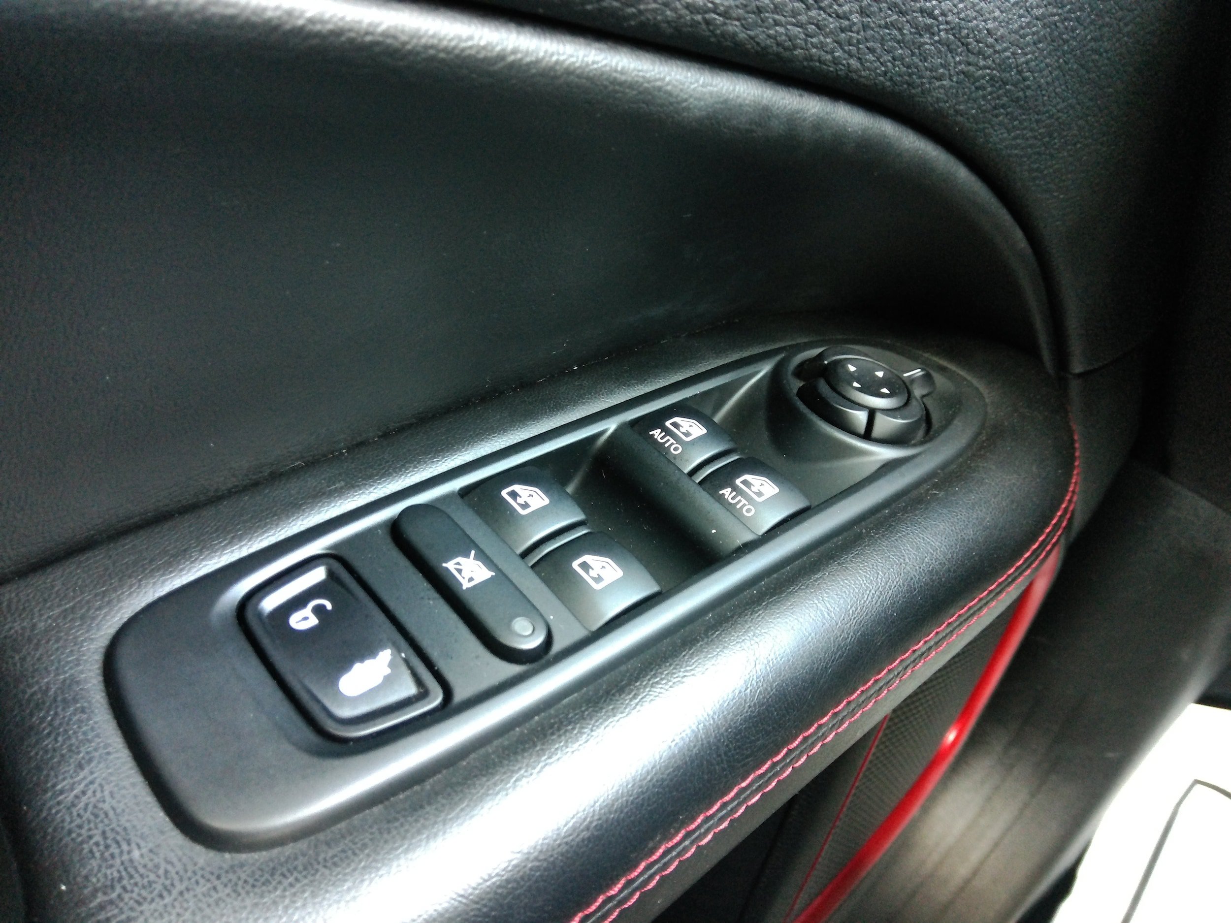 Used 2019 Jeep Compass Trailhawk w/ Cold Weather Group AWD/4WD image 9