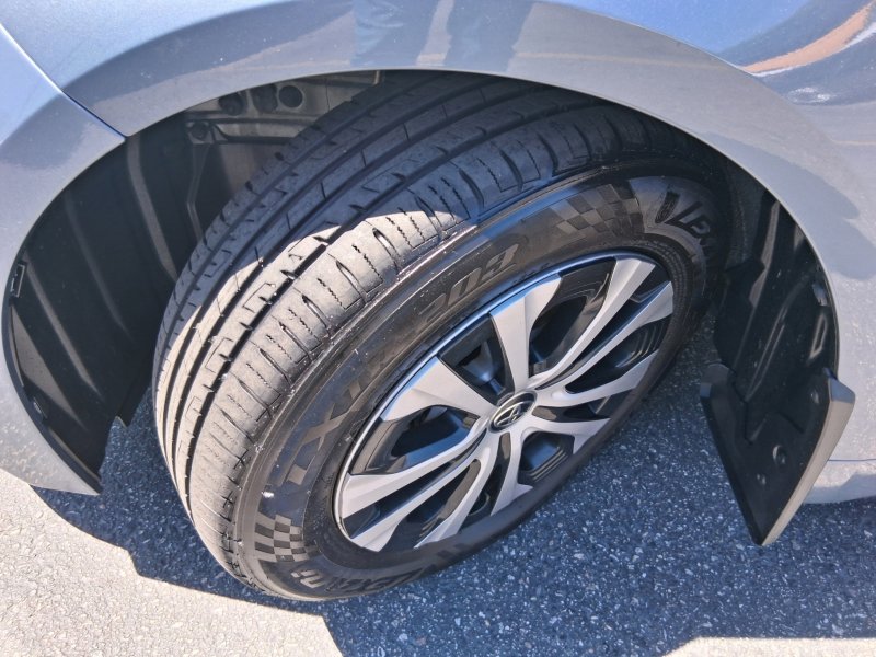 Used 2021 Toyota Corolla LE FWD image 19
