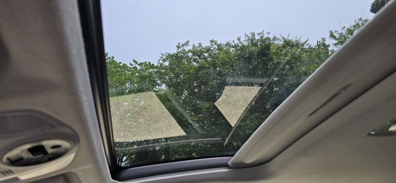 Used 2013 Toyota Prius Four w/ Deluxe Solar Roof Pkg FWD image 33