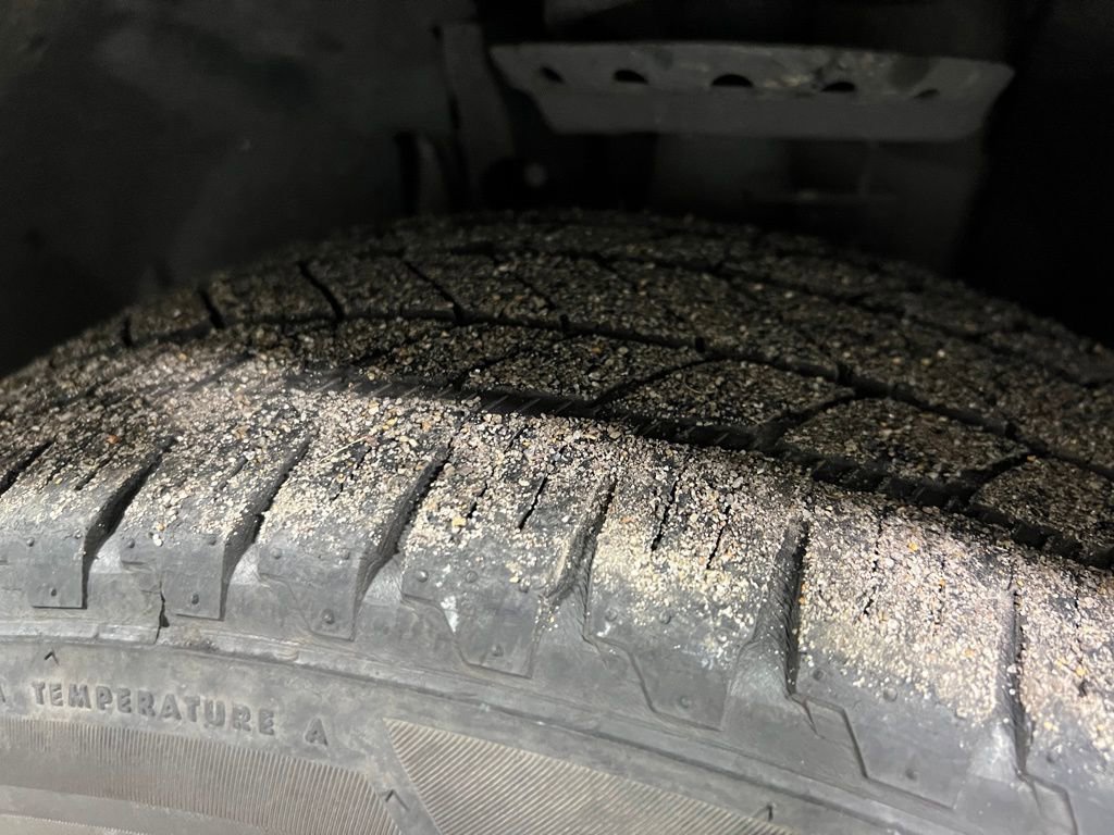 Used 2020 Land Rover Discovery Sport SE image 38