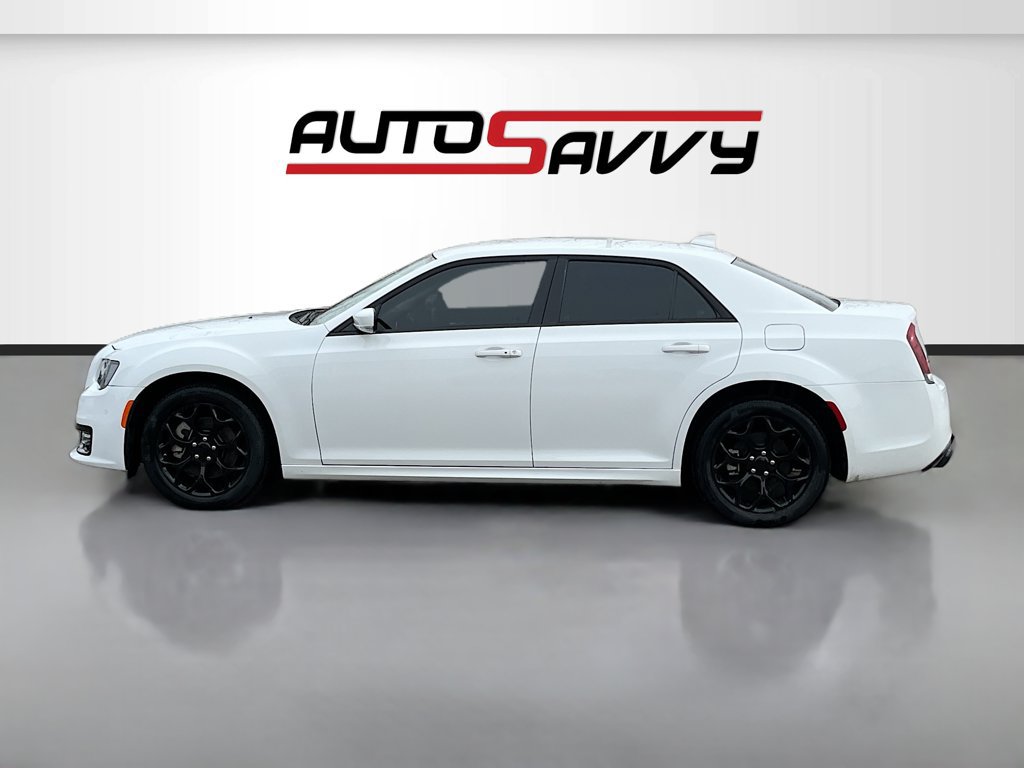 Used 2023 Chrysler 300 Touring L AWD/4WD image 4