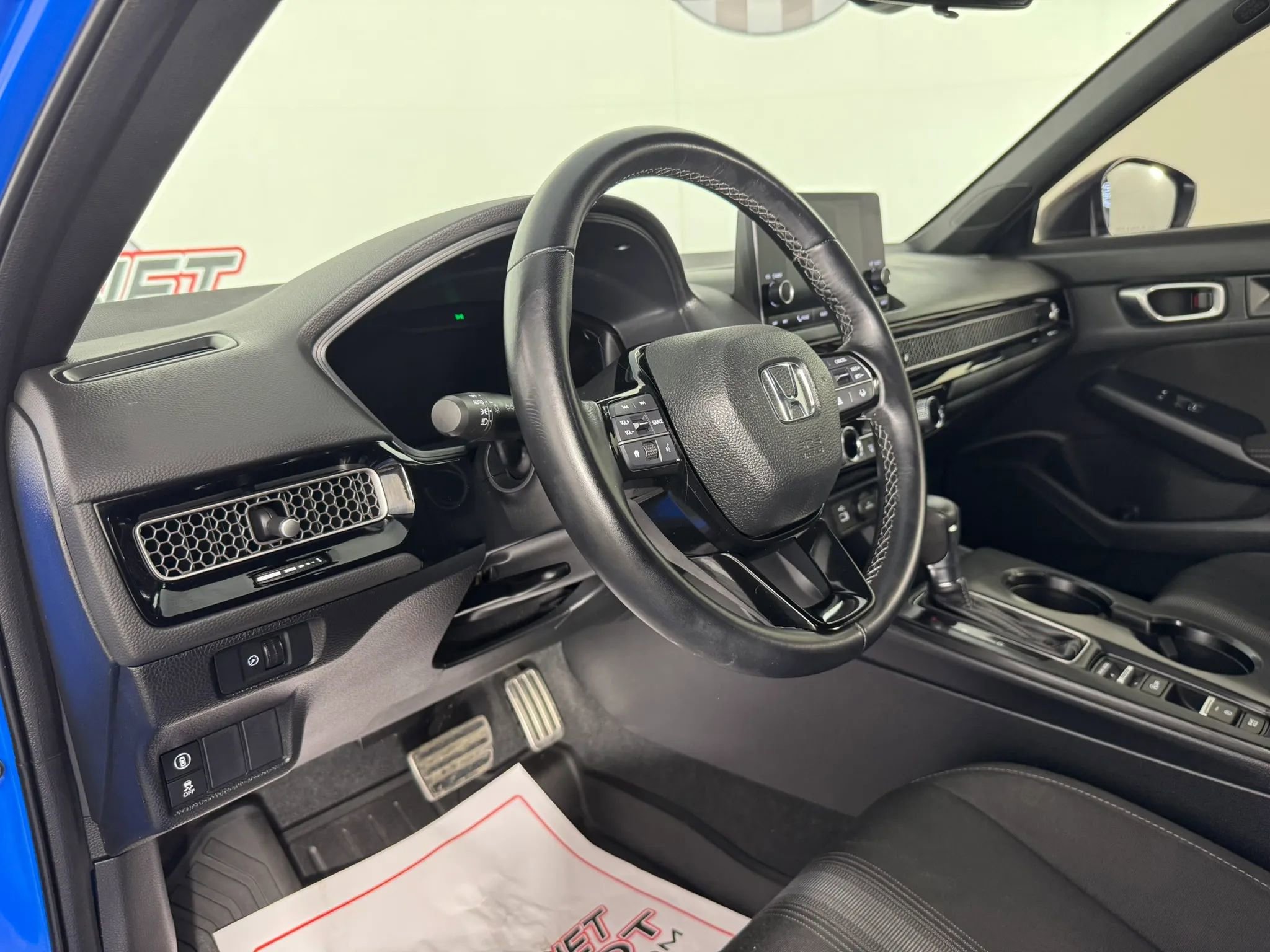 Used 2023 Honda Civic Sport image 10