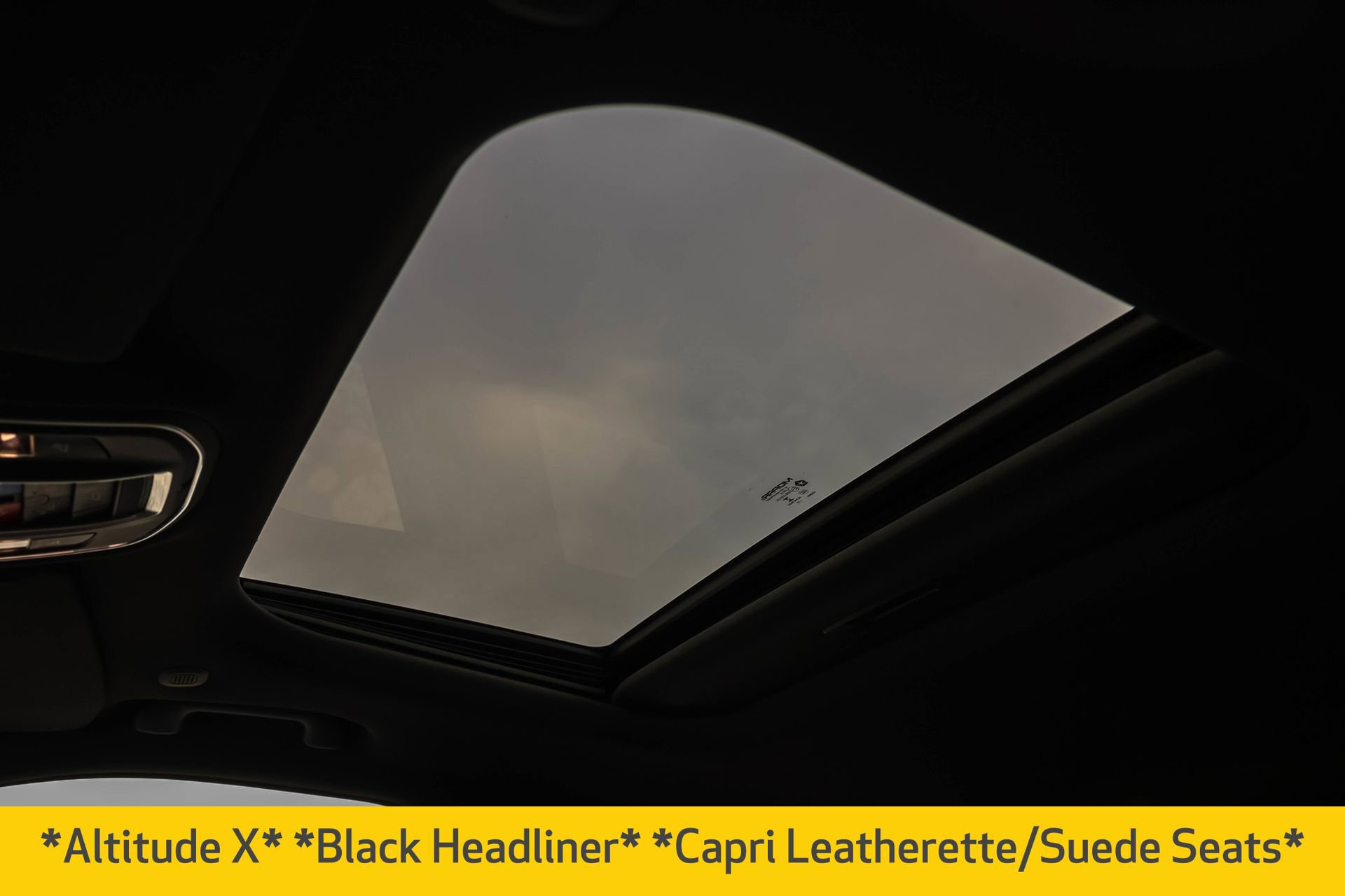 New 2025 Jeep Grand Cherokee Altitude image 7