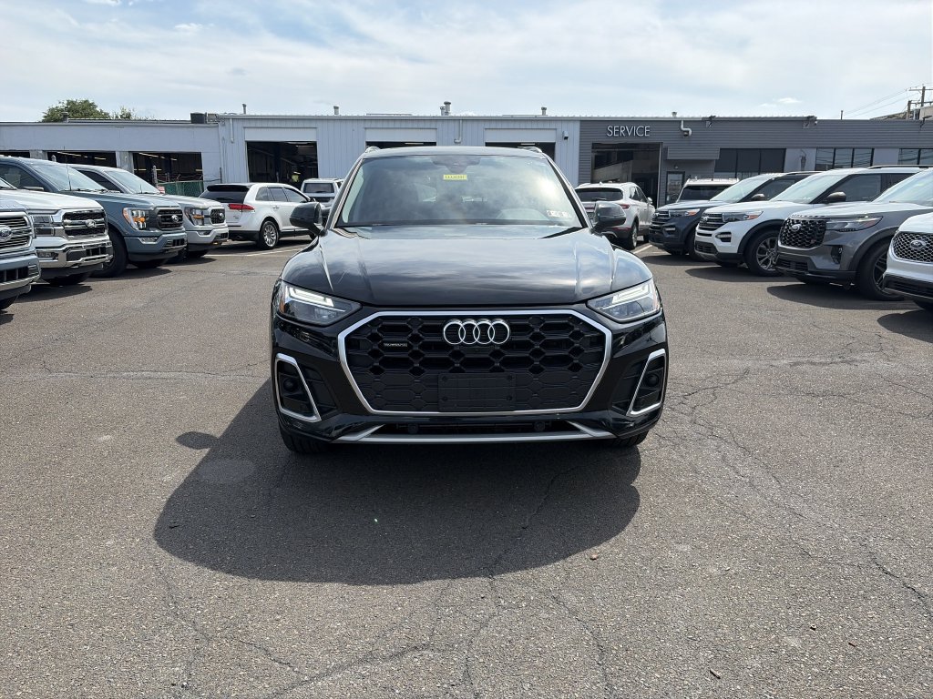 Used 2023 Audi Q5 2.0T Premium Plus w/ Premium Plus Package AWD/4WD image 7