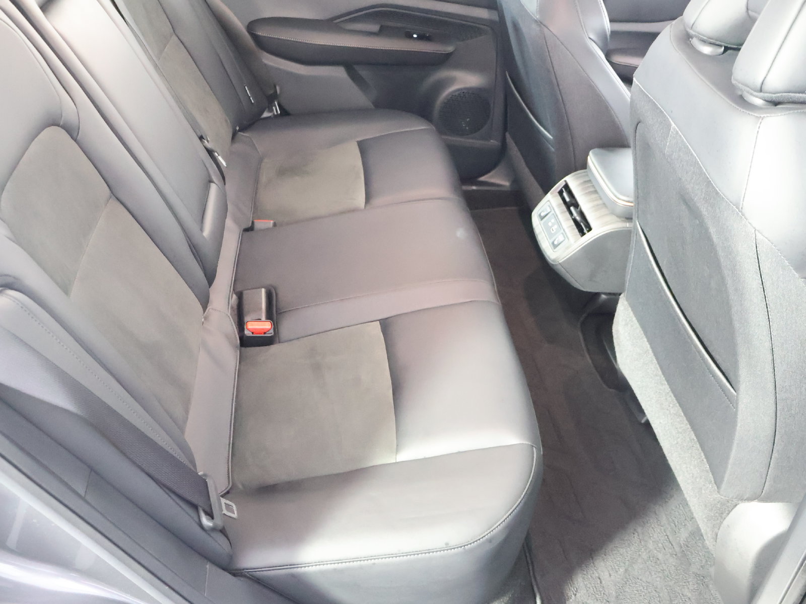 Used 2024 Nissan Ariya AWD image 47