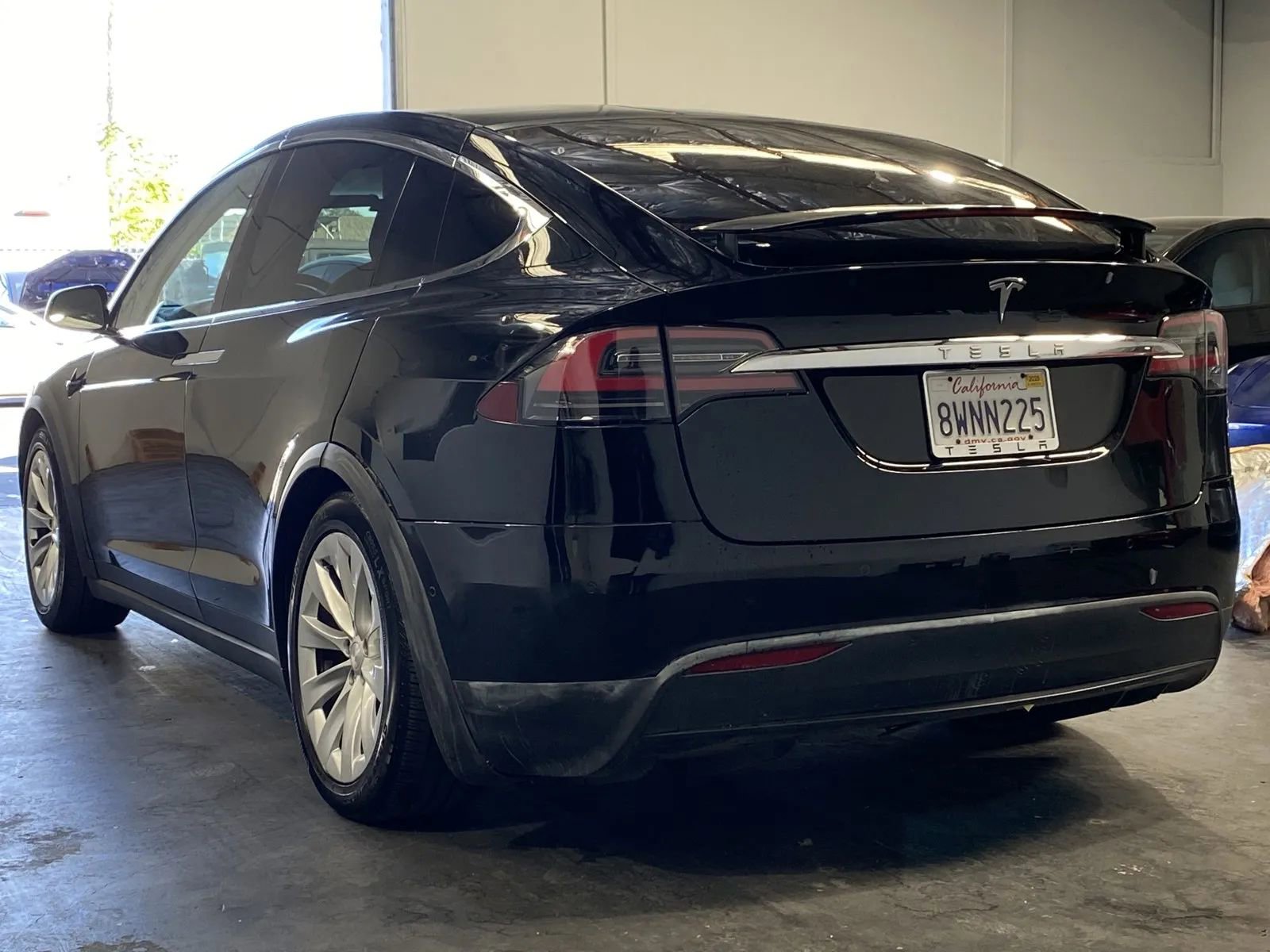 Used 2017 Tesla Model X 75D AWD/4WD image 2