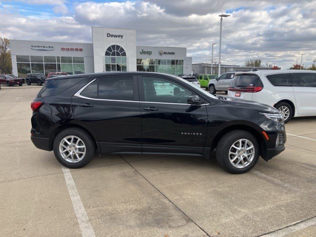Used 2023 Chevrolet Equinox LT w/ Driver Convenience Package image 5