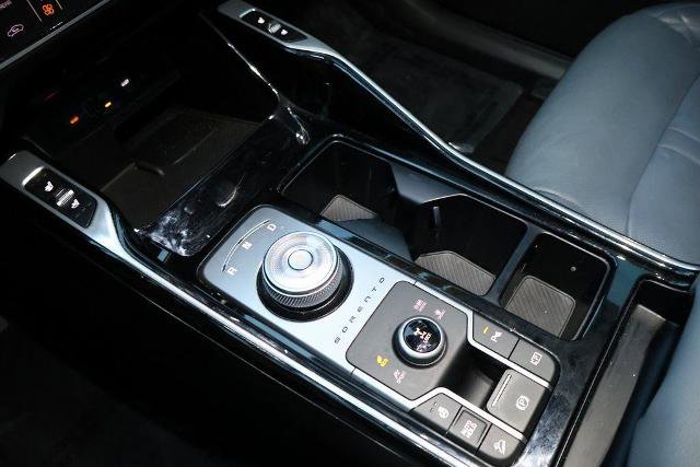 Used 2025 Kia Sorento SX Prestige AWD/4WD image 26