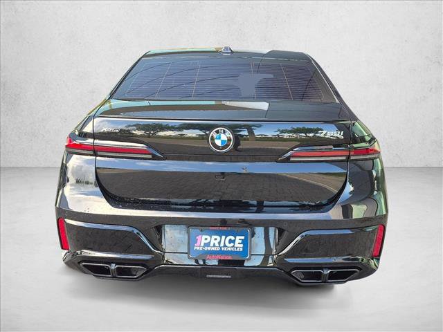 Used 2023 BMW 760i xDrive AWD/4WD image 7