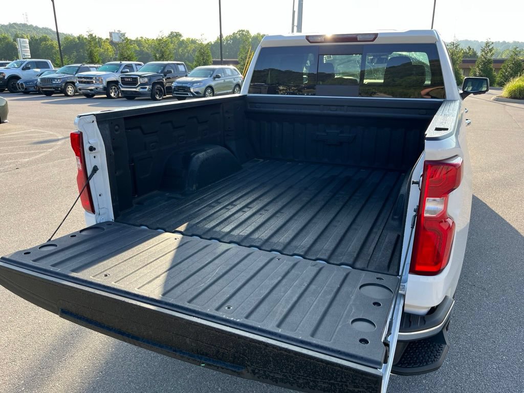 Used 2024 Chevrolet Silverado 1500 LTZ w/ LTZ Premium Package AWD/4WD image 5