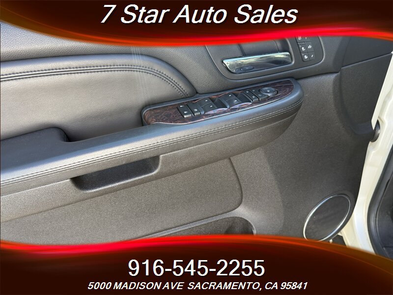 Used 2009 GMC Yukon Denali AWD/4WD image 7