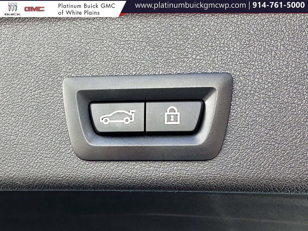 Used 2023 BMW X6 M image 13