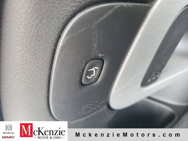 Used 2016 Jeep Cherokee Overland w/ Technology Group AWD/4WD image 31