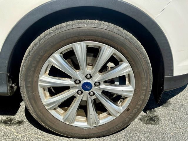 Used 2017 Ford Escape Titanium image 32