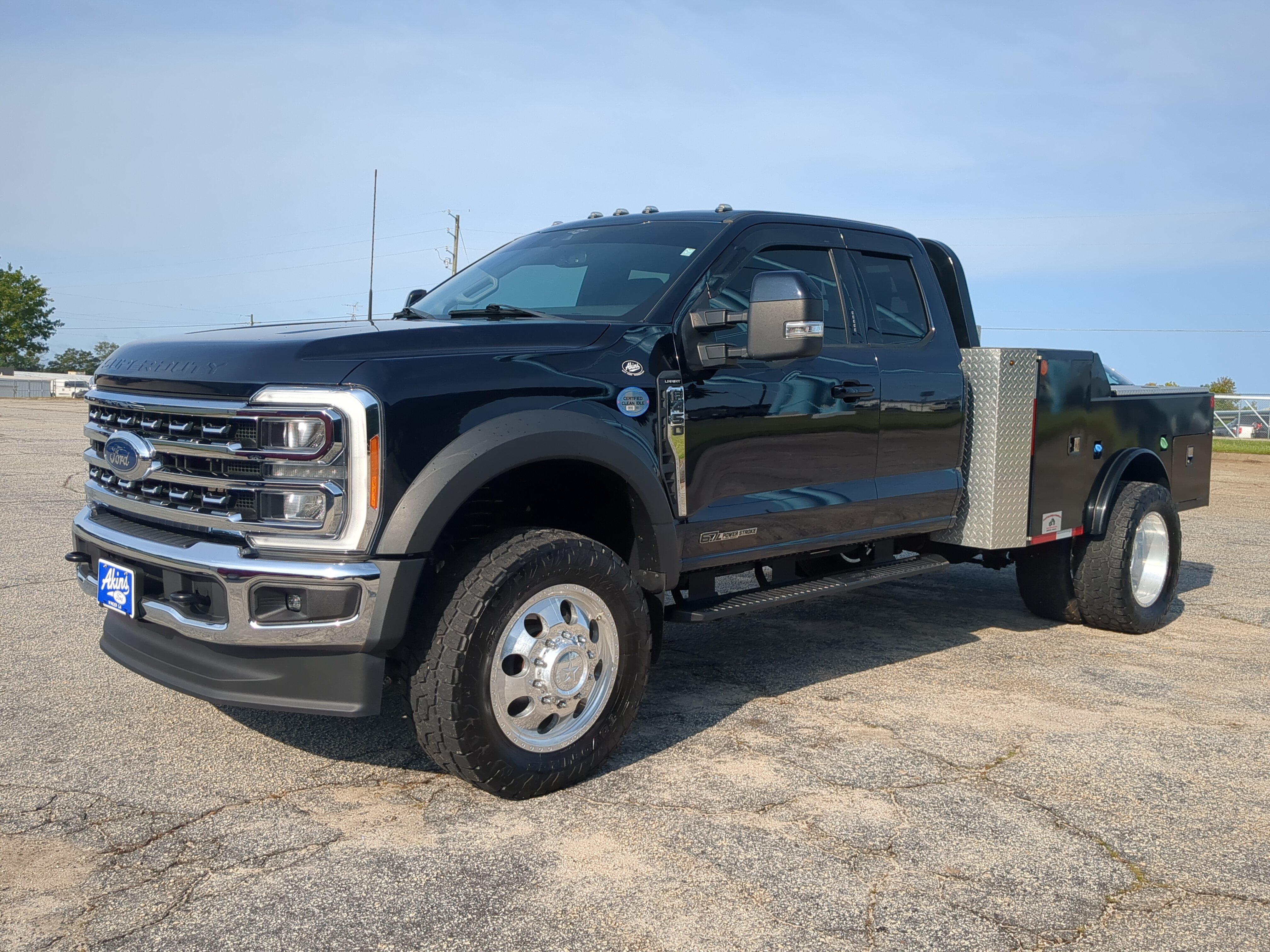 Used 2023 Ford F450 Lariat AWD/4WD image 6