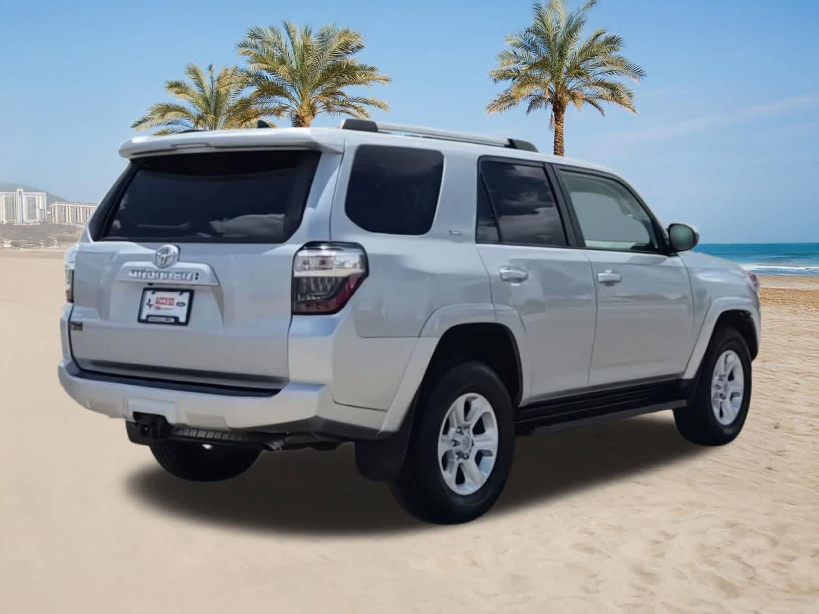 Used 2022 Toyota 4Runner SR5 AWD/4WD image 8