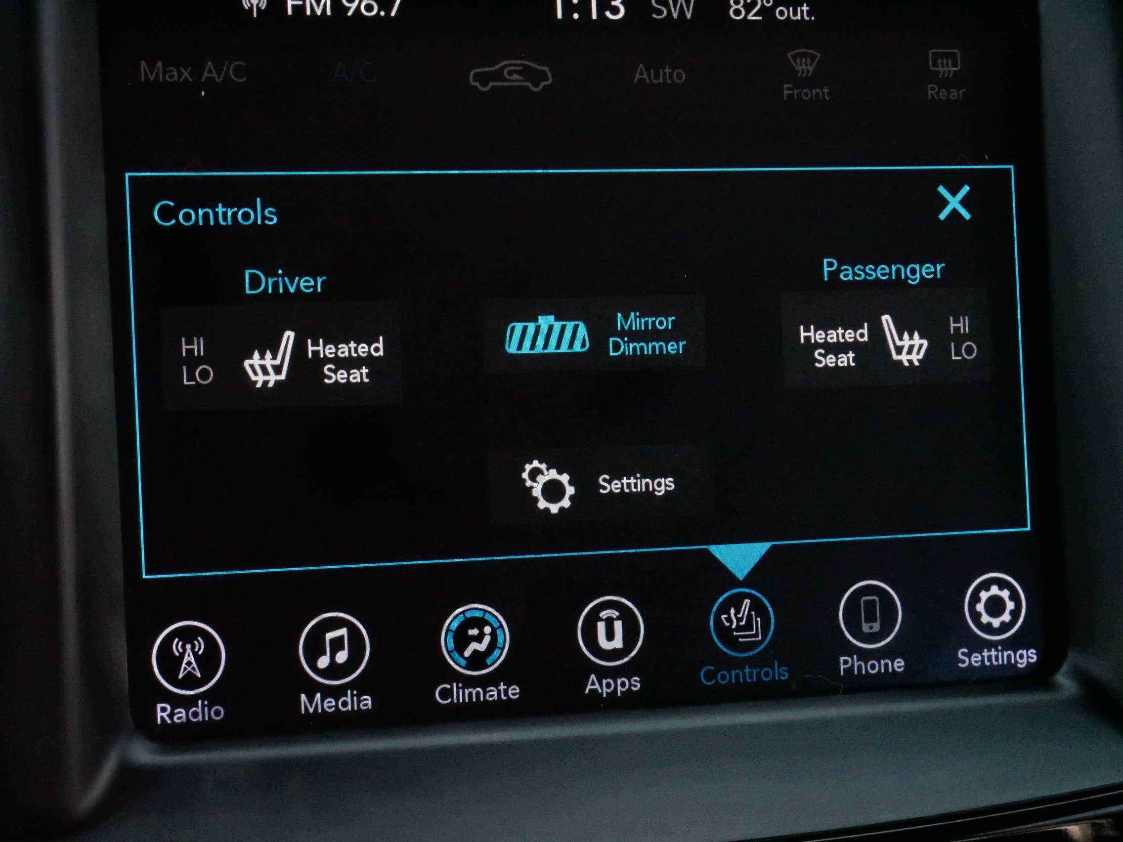 Used 2017 Chrysler 300 S AWD/4WD image 28