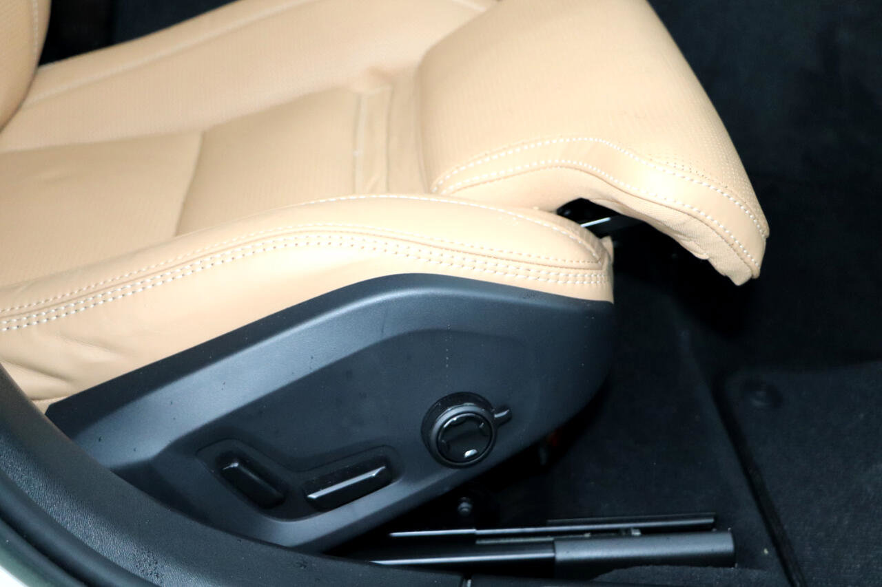 Used 2023 Volvo V90 B6 Cross Country Ultimate w/ Climate Package image 17