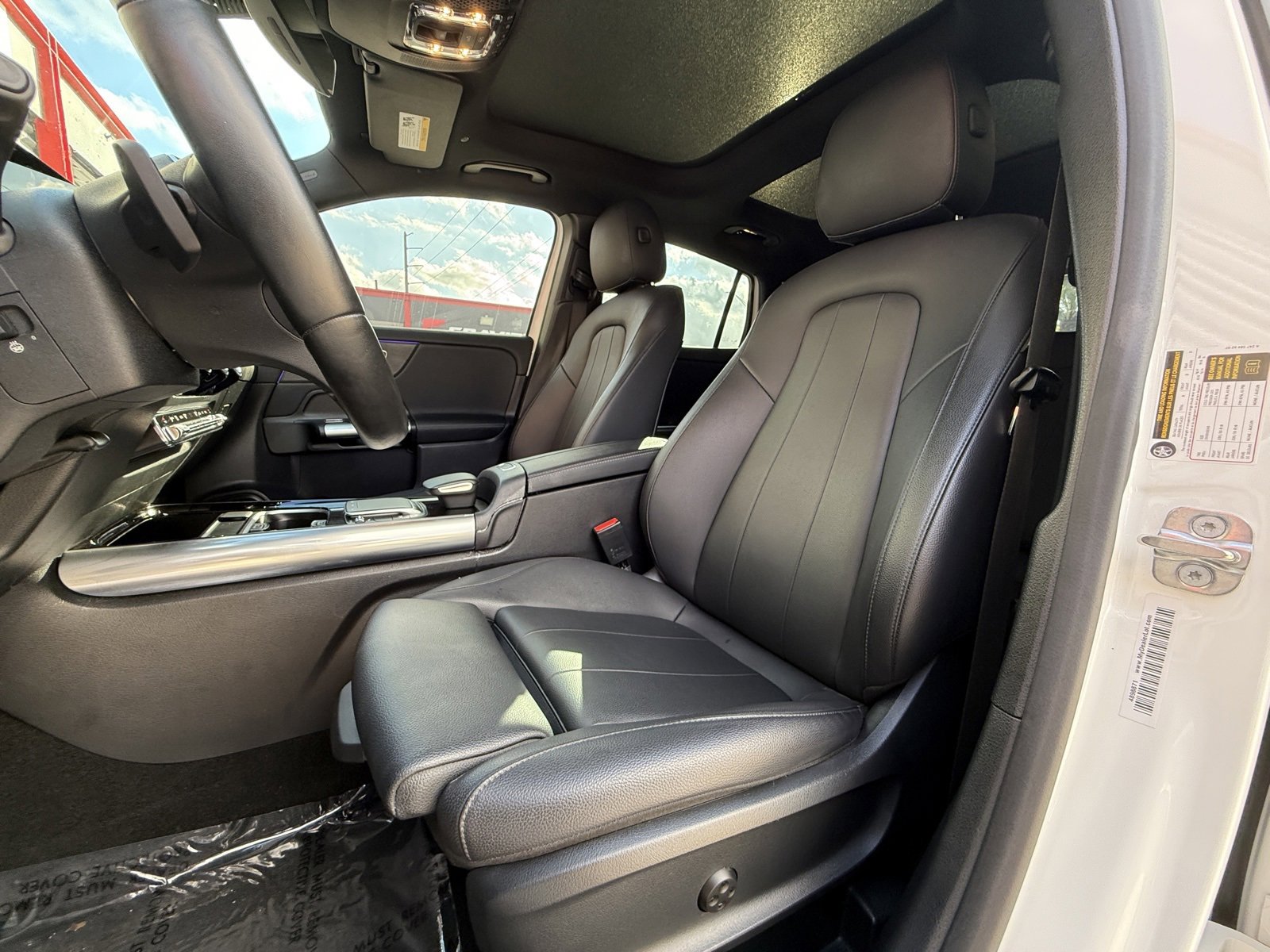 Used 2023 Mercedes-Benz GLA 250 4MATIC image 11