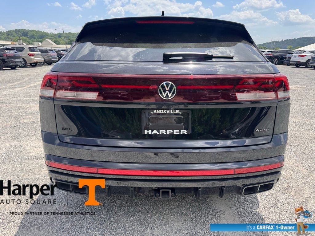 Used 2025 Volkswagen Atlas Cross Sport SEL R-Line AWD/4WD image 4