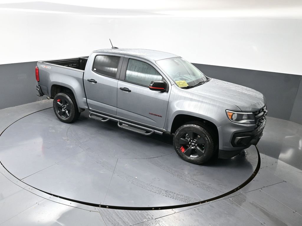 Used 2022 Chevrolet Colorado LT w/ Redline Special Edition image 16