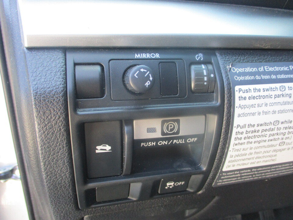 Used 2012 Subaru Outback 2.5i Premium w/ All-Weather Pkg AWD/4WD image 27